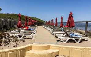 Property grounds - PISCINE ET ACCÈS PLAGE (Hyères)