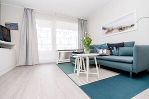 Fernseher, Stereoanlage