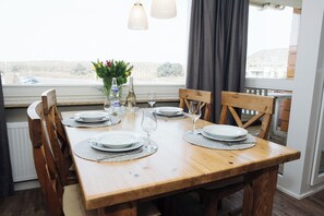 Dining - Modern & newly renovated vacation apartment, close to the center & beach (Westerland)