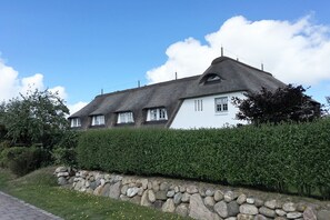 Exterior - Modern vacation apartment in Keitum: 38 m² of comfort for two people (Keitum)