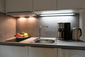 Fridge, stovetop, dishwasher, coffee/tea maker - Modern vacation apartment in Keitum: 38 m² of comfort for two people (Keitum)