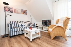 Living area - Comfortable vacation apartment with balcony and modern furnishings in Westerland (Westerland)