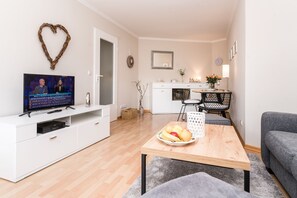 Fernseher, Stereoanlage
