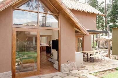 w Impressive 2BR Villa in Sacred Valley