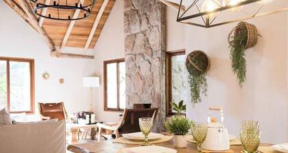 w Inviting 3BR Villa Near Calca Sacred Valley