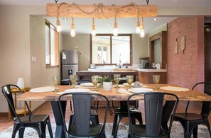 House - w Serene 2BR Riverside Villa w Nature Views (Calca)