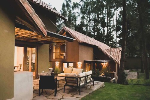 w Peaceful 2BR Riverside Villa in Sacred Valley