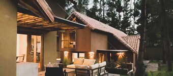 w Peaceful 2BR Riverside Villa in Sacred Valley