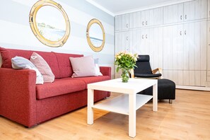 TV, stereo - Comfortable apartment with balcony in Westerland (Westerland)