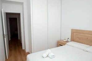 Iron/ironing board, WiFi - Brand-New 2 bedroom home, 500m from the beach (Torre del Mar)