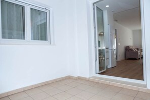 Interior - Brand-New 2 bedroom home, 500m from the beach (Torre del Mar)