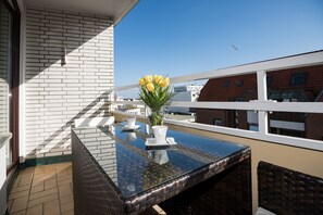 Terrace/patio - Modern apartment with balcony and comfortable furnishings in Westerland (Westerland)