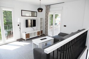 TV - El chorrillo 2 appartment (Almayate)