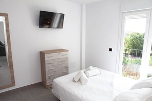 1 habitación y caja de seguridad en la habitación 