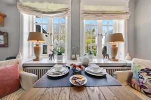 Dining - Comfortable accommodation Stutenhof EG with terrace in the center of Keitum (Keitum)