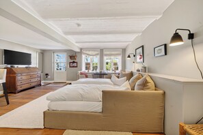 1 bedroom, free WiFi, bed sheets - Comfortable accommodation Stutenhof EG with terrace in the center of Keitum (Keitum)