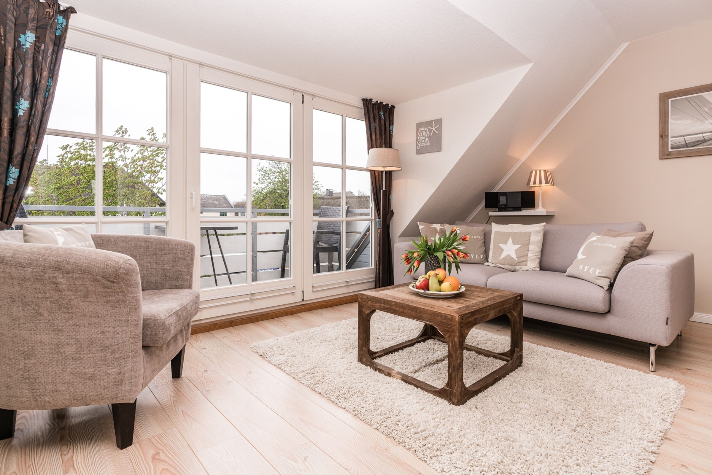 Televisión, futbolito y estéreo 