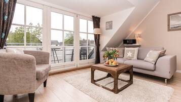 Televisión, futbolito y estéreo