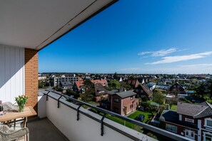 Property grounds - Modern vacation apartment with sauna, solarium and heated indoor pool in Westerland (Westerland)