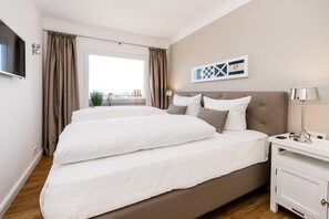 1 bedroom, free WiFi, bed sheets - Modern vacation apartment with sauna, solarium and heated indoor pool in Westerland (Westerland)