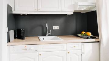 Kühlschrank, Herdplatte, Geschirrspüler