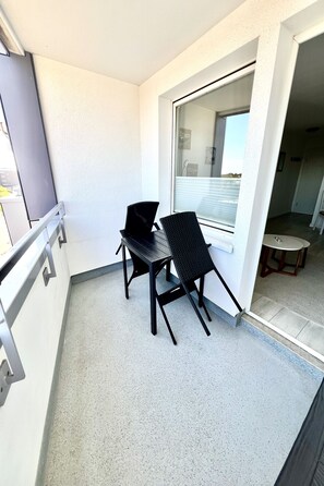 Terrace/patio - Comfortable apartment with balcony, elevator and parking space in Westerland (Westerland)