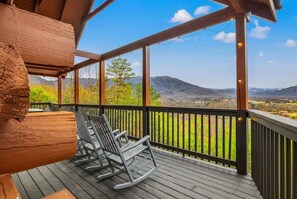 Property grounds - Cabin with Mountain Views, Hot Tub & Gamerooms! (Sevierville)