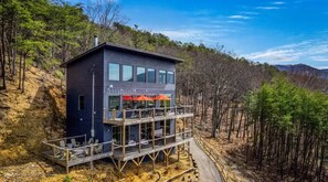 Exterior - Amazing Chalet with Hot Tub & Game Room (Sevierville)