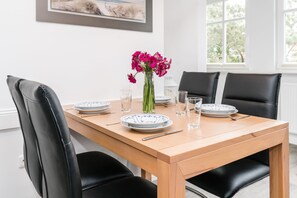Dining - 3-room apartment on the upper floor in a quiet location in Alt-Westerland (Westerland)