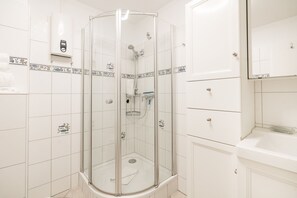 Towels - 3-room apartment on the upper floor in a quiet location in Alt-Westerland (Westerland)
