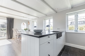 Fridge, oven, stovetop, dishwasher - Haus Goofy in Wenningstedt - Comfortable vacation home right in the dunes (Wenningstedt)