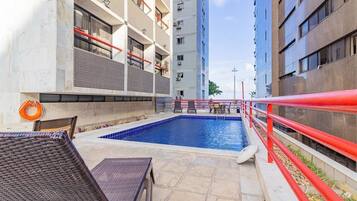 Apartamento básico | Piscina