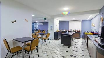 Apartamento básico | Opções para refeição