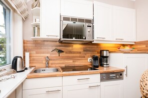 Refrigerador, microondas, parrilla de estufa y lavavajillas 