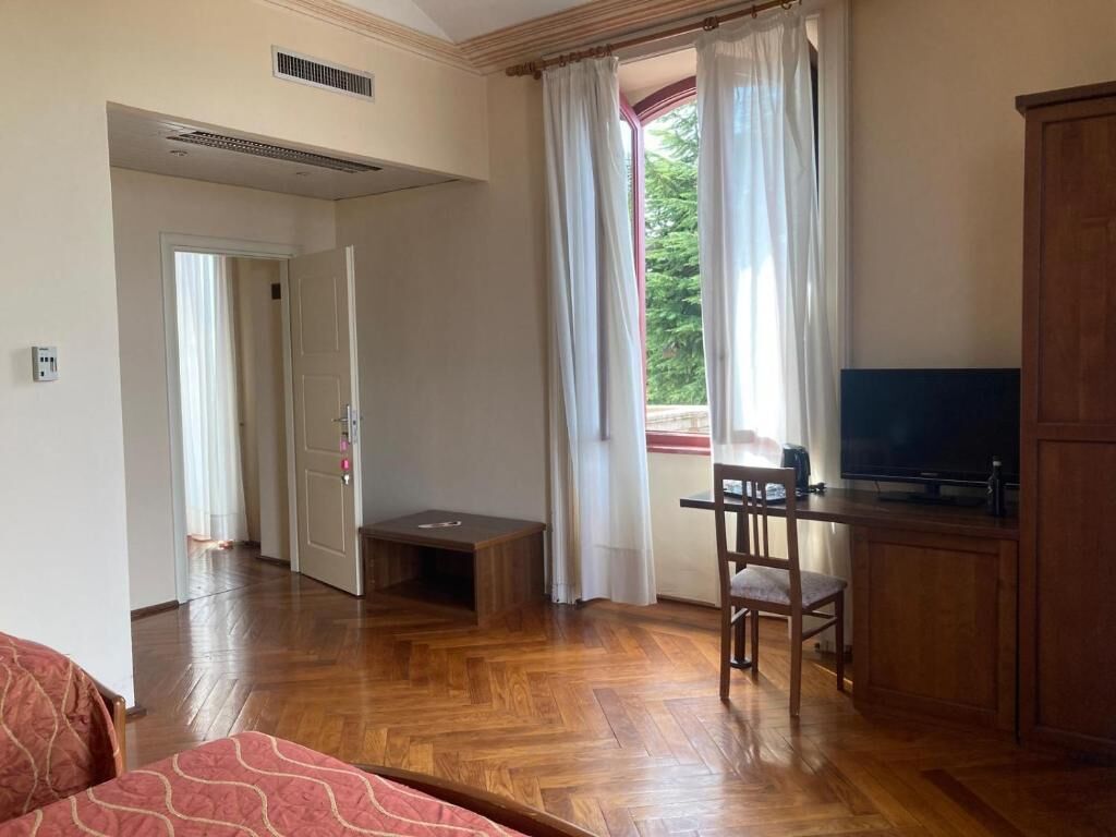 Deluxe Triple Room, Balcony, Garden View | Free WiFi