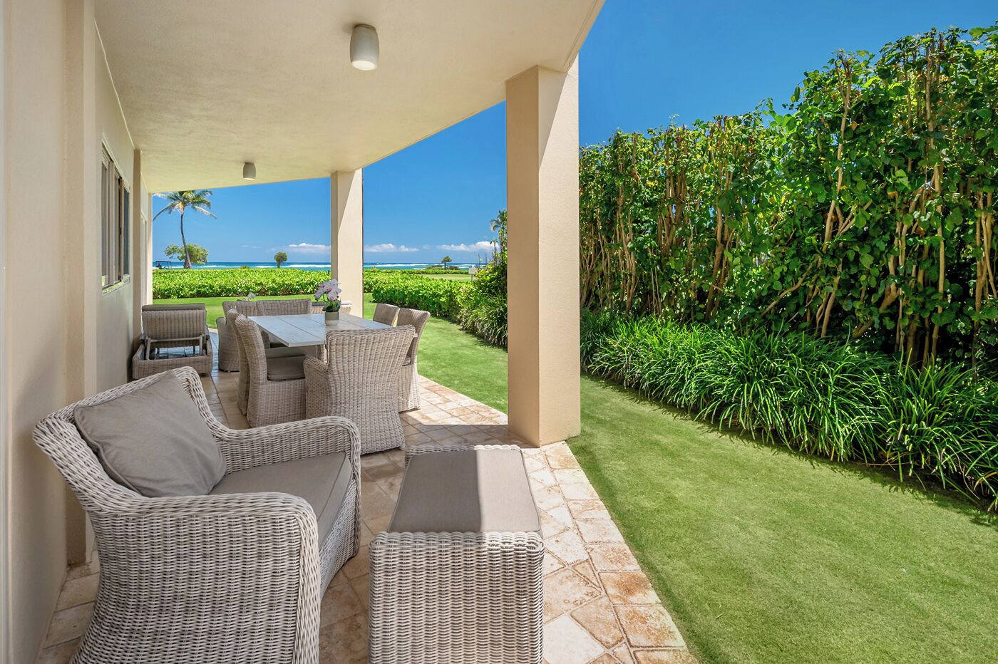 Outdoor dining