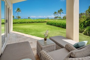 Terrace/patio - Waipouli Beach Resort G101 Oceanfront 2 BD 3 BA (Kapaa)