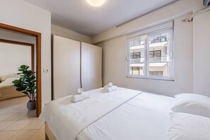 2 slaapkamers, een strijkplank/strijkijzer, wifi, beddengoed