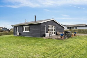Exterior - Cozy holiday home close to beach and peace (Roslev)