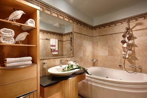 Dusche, Seife, Shampoo, Toilettenpapier