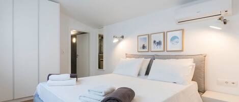 3 slaapkamers, een kluis op de kamer, een strijkplank/strijkijzer