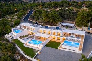 Exterior - Splendid Rhodes Villa | Villa Ialysos | 4 Bedrooms | Breathtaking Sea Views |. (Lindos)