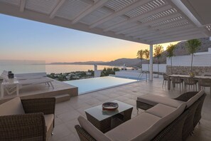Outdoor dining - Splendid Rhodes Villa | Villa Ialysos | 4 Bedrooms | Breathtaking Sea Views |. (Lindos)