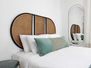 1 bedroom, in-room safe, iron/ironing board, free WiFi - Notia Suite, Jacuzzi, Imerovigli (Santorini)
