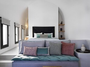 Interior - Notia Suite, Jacuzzi, Imerovigli (Santorini)