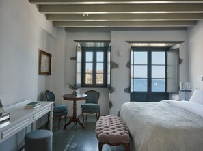1 bedroom, in-room safe, iron/ironing board, free WiFi