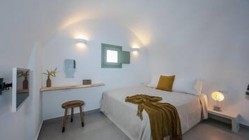 Iron/ironing board, free WiFi