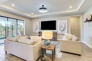 House (3 Bedrooms) | Interior - 1 Mi to Boat Launch: Canal-view Cape Coral Gem (Cape Coral)