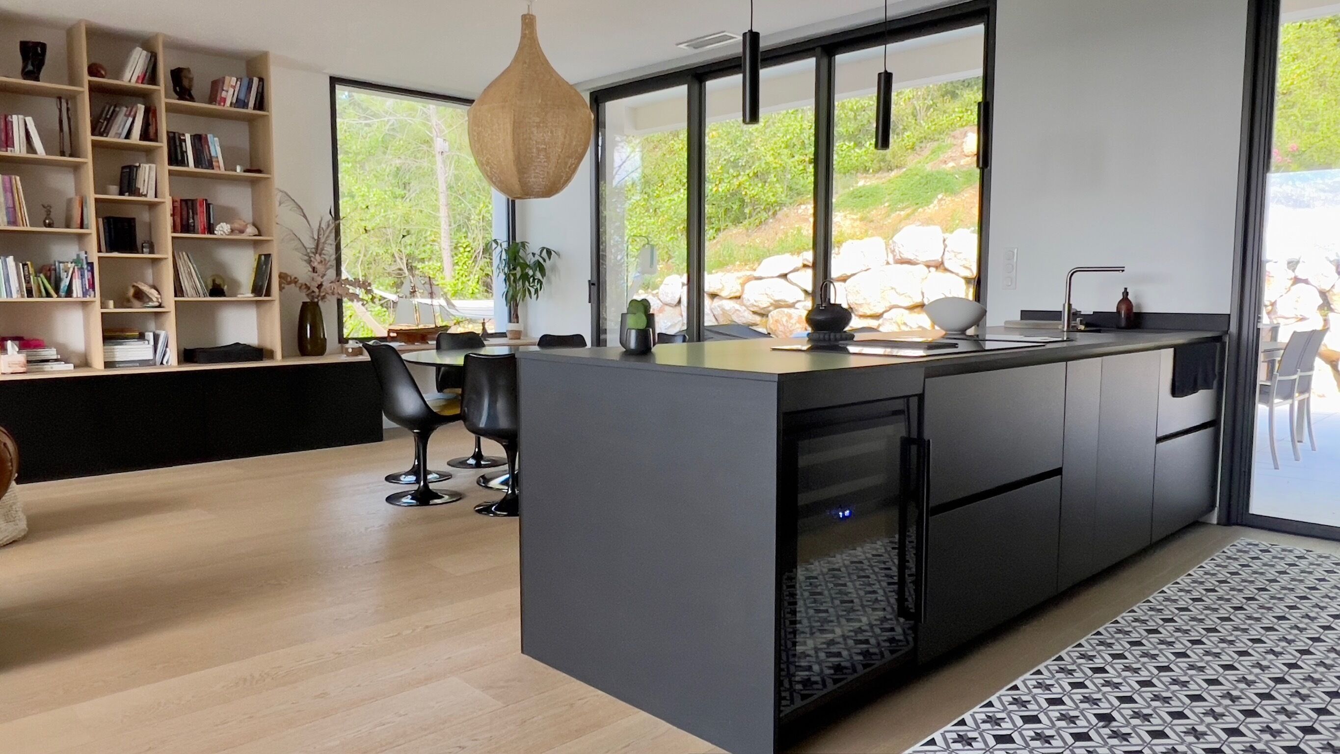 Horno, placa de cocina, lavavajillas, cafetera/tetera