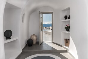 Interior - Magnificent Santorini Room | Aegean Serenity Room | Breathtaking Caldera and. (Oia)